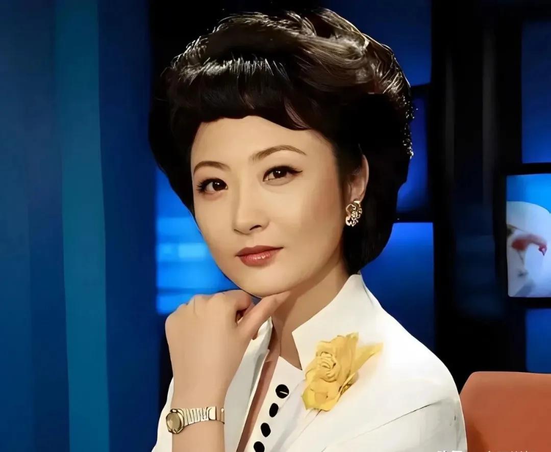 她是美女主持，苦恋6年换来丈夫出轨，曾因公开曝光其丑闻被停职