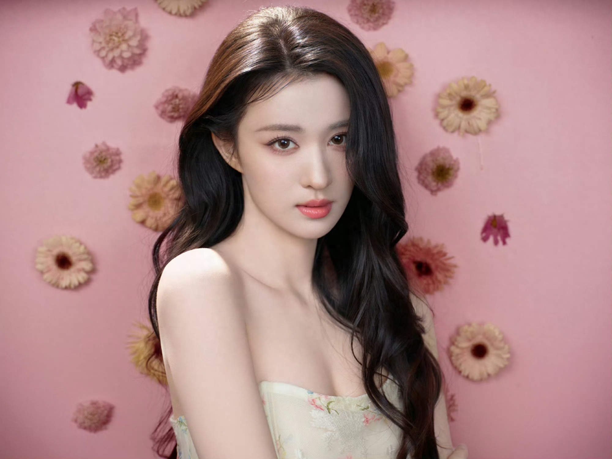 王楚然 最新物料 美艳动人