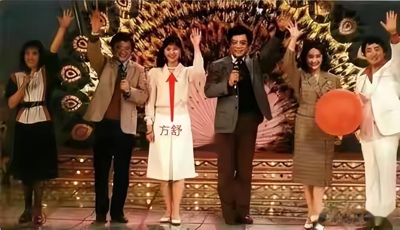 方舒:捧红屠洪刚后被抛弃,独自抚养两个女儿24年,女儿成其骄傲