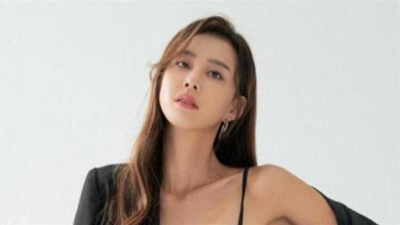 韩国女星在国家独立日当天前往日本旅行，韩网集体围攻：清醒一点