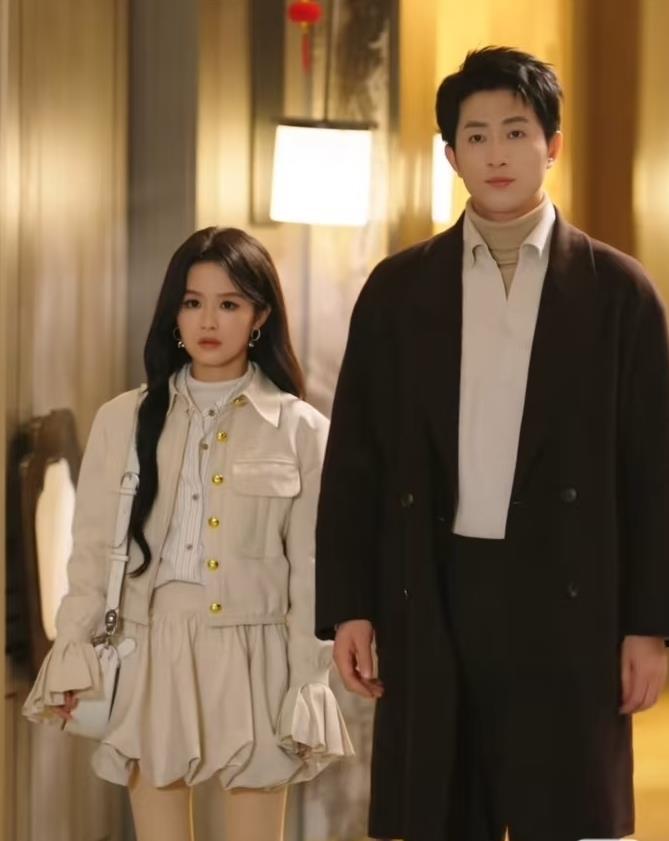 24小时播放量破亿大关！王凯沐新剧爆火！女主颜值被质疑，成最大硬伤