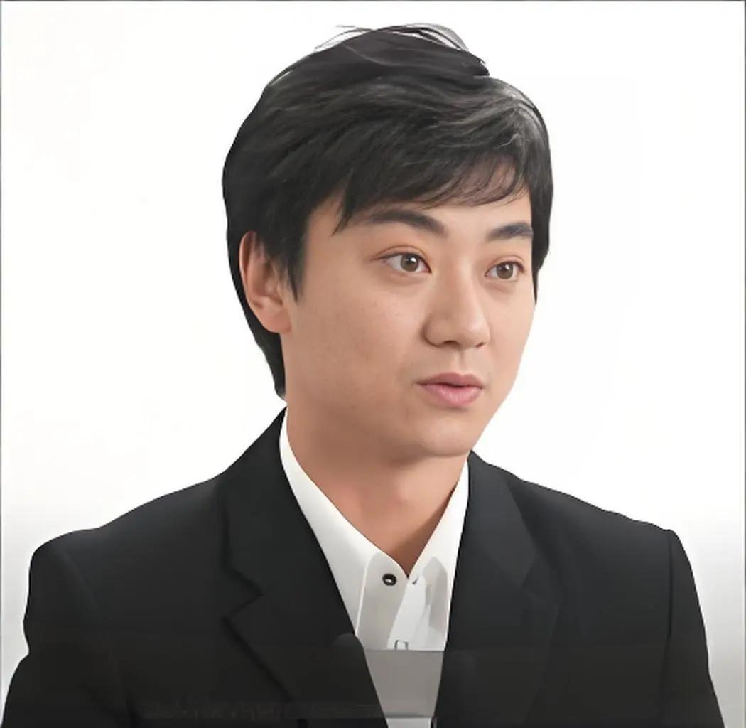 陈宝国近况令人揪心！发福显老像80岁，独子43岁不婚成心病