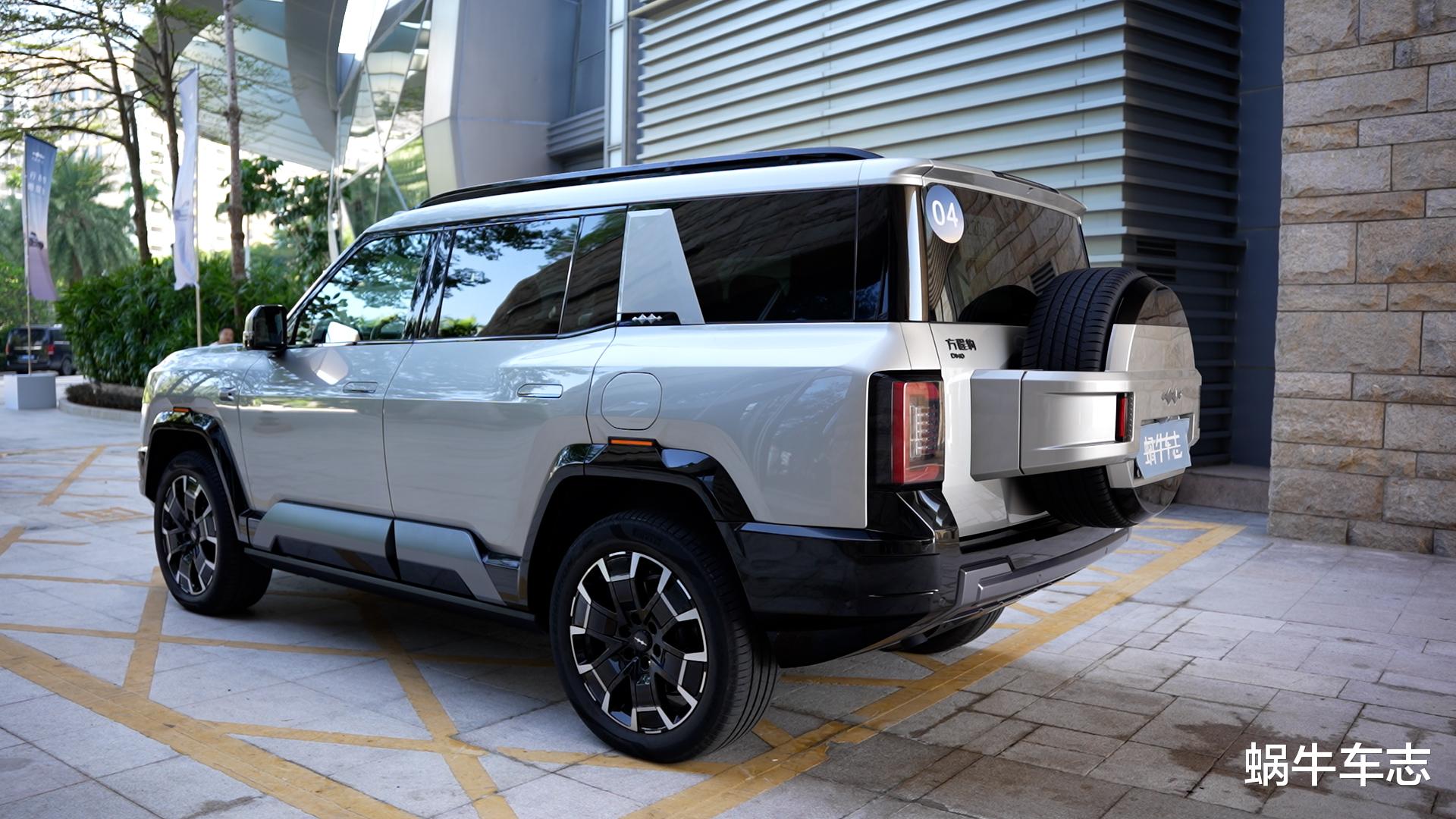 问界M9/岚图泰山/腾势N9/方程豹豹8，四款旗舰大SUV怎么选？