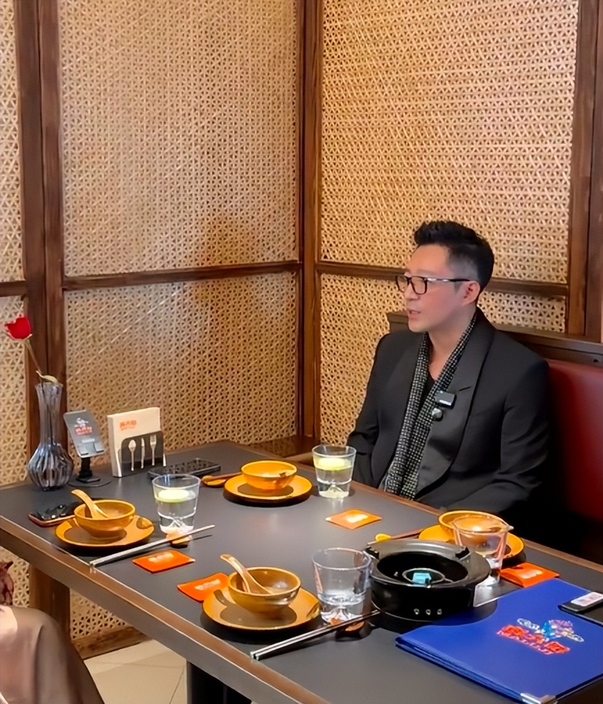 汪小菲想买1亿元豪宅，却无视大S遗产烂摊子，和具俊晔半斤八两