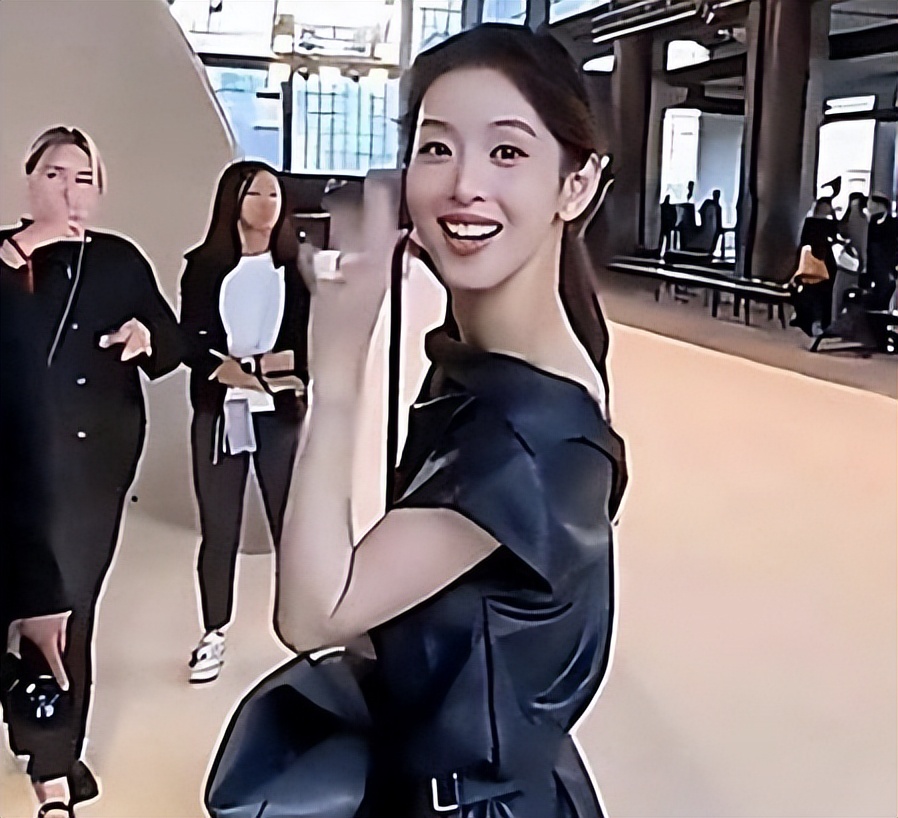 刘强东的老婆章泽天，生了3个娃还能保持这身材，确实厉害