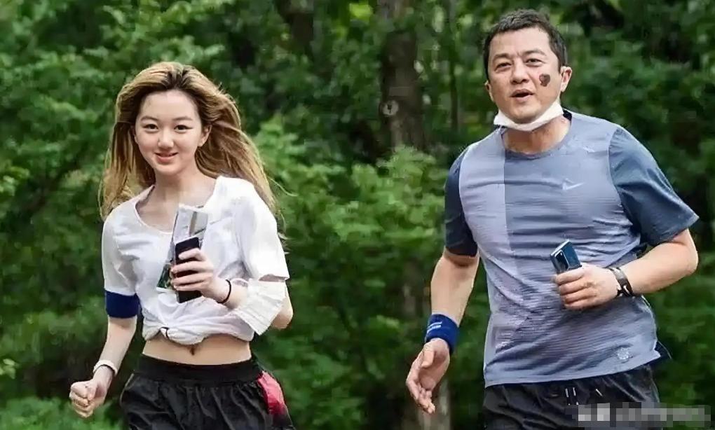 捐款仅仅3天，官媒却对李亚鹏用了特殊称呼，没给他留下一丝体面