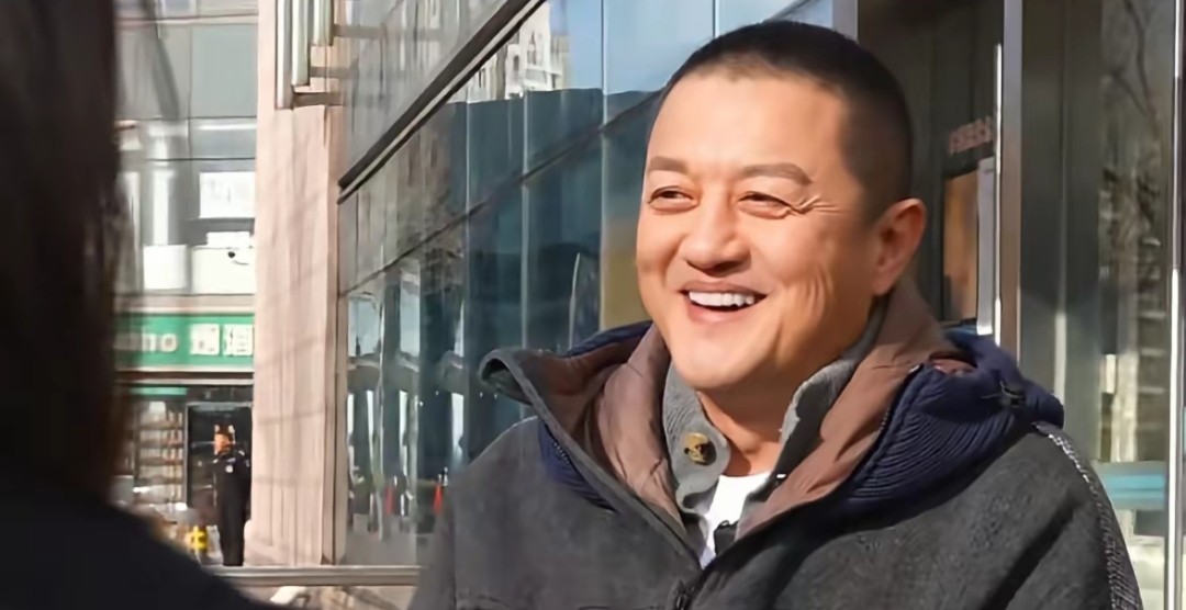 王菲也没想到,离婚12年,李亚鹏给自己上了生动一课,李嫣没说错