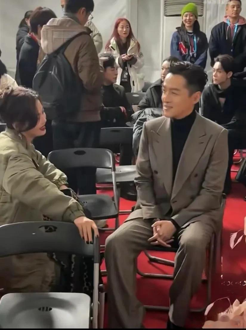 秦岚这个造型，男明星根本不敢和她对视啊