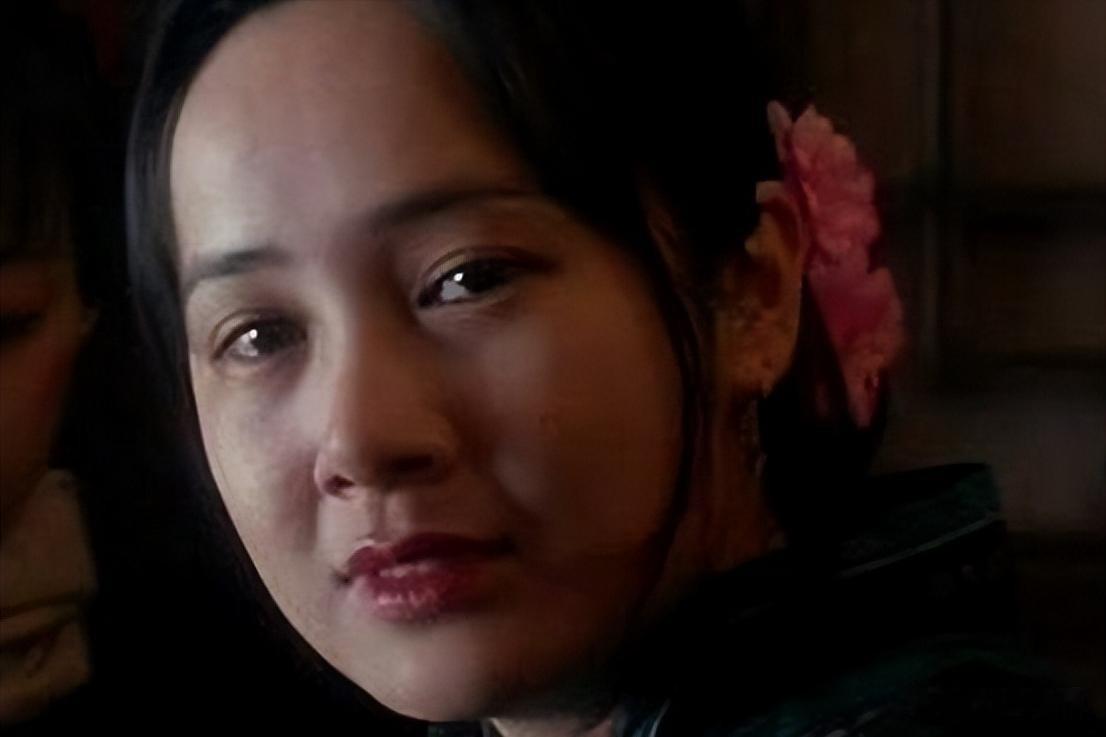 60岁蒋雯丽现状：定居英国，又瘦又老，没想到一代女神也老了