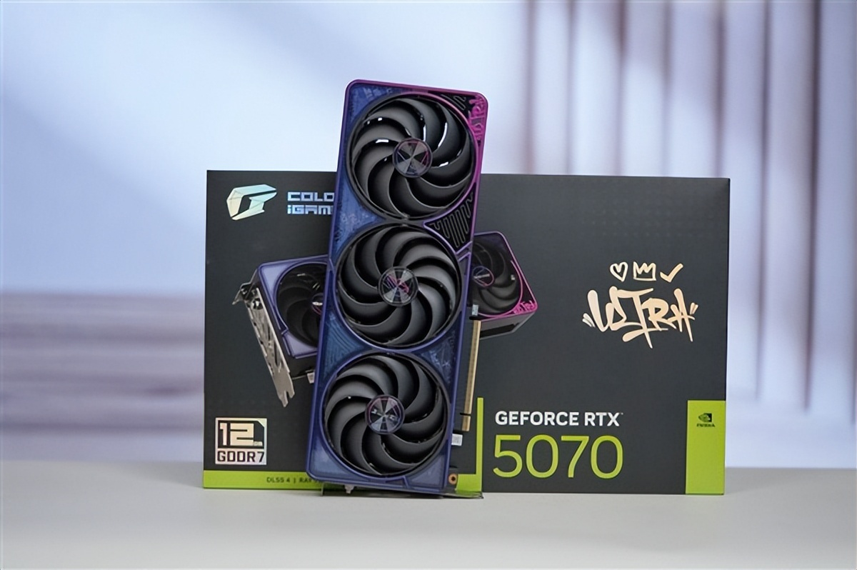 嘻哈涂鴉太吸睛！七彩虹RTX 5070 Ultra OC 12GB圖賞