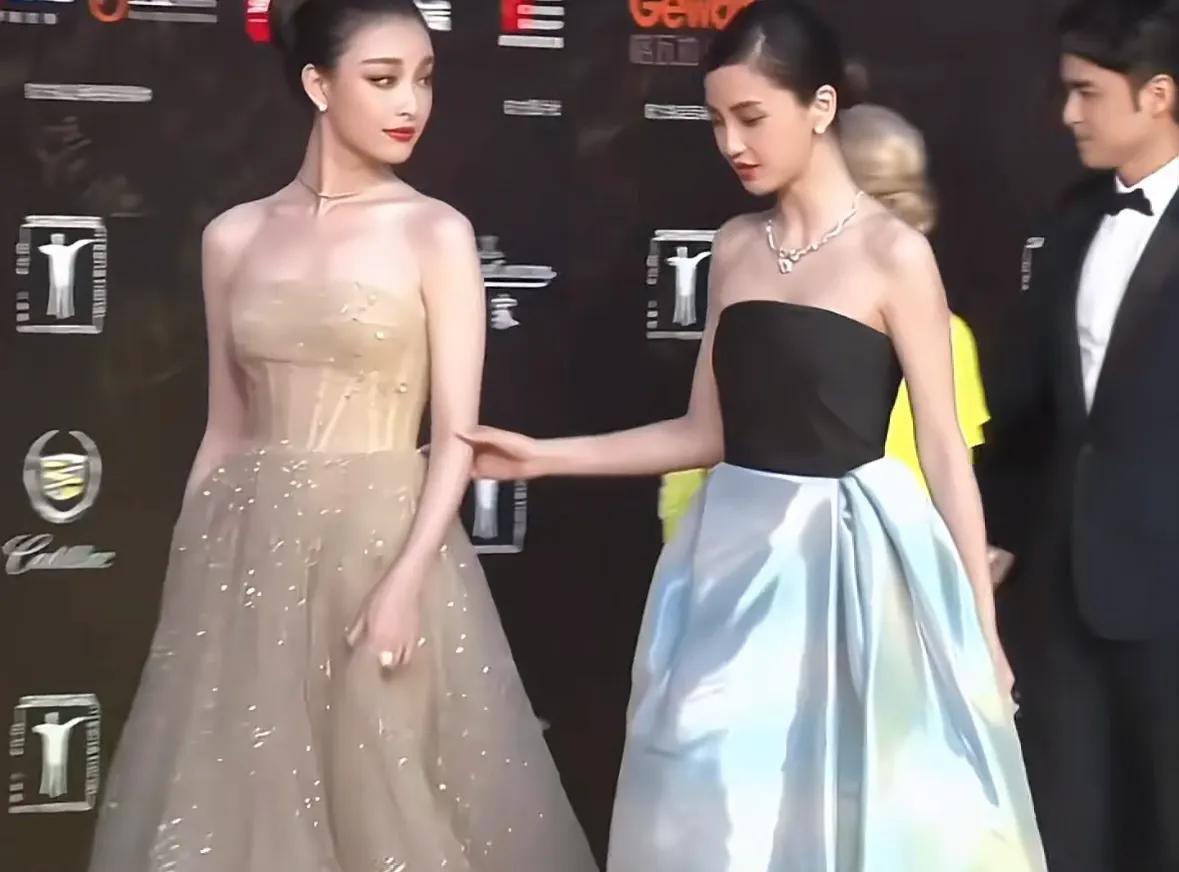 当年倪妮与杨颖红毯争艳，倪妮眼神有魅力，五官很有辨识度！