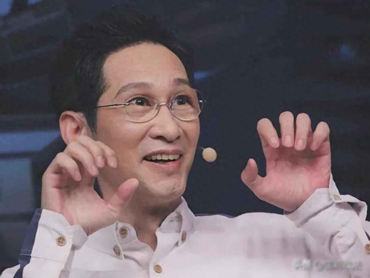 人民日报点名王劲松，释放三个强烈信号，傅彪评价终获印证，演技