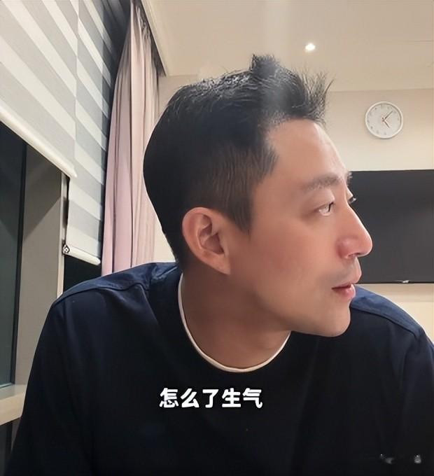 汪小菲不忍了,开始清算S家的所作所为,直播时的插曲又引火上身