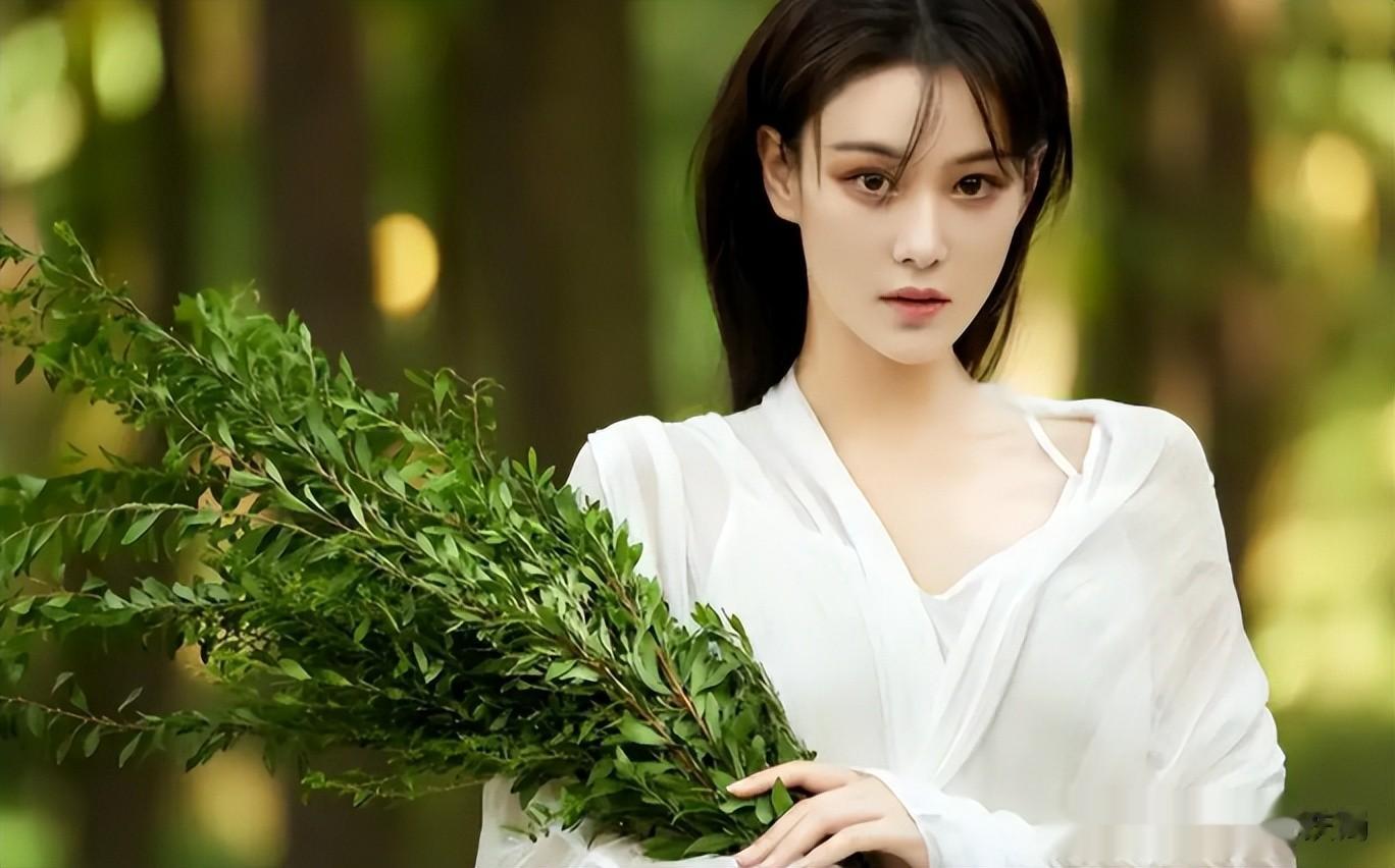 和李晨分手6年后嫁普通人，整个人都变样了，如今活成了人生赢家