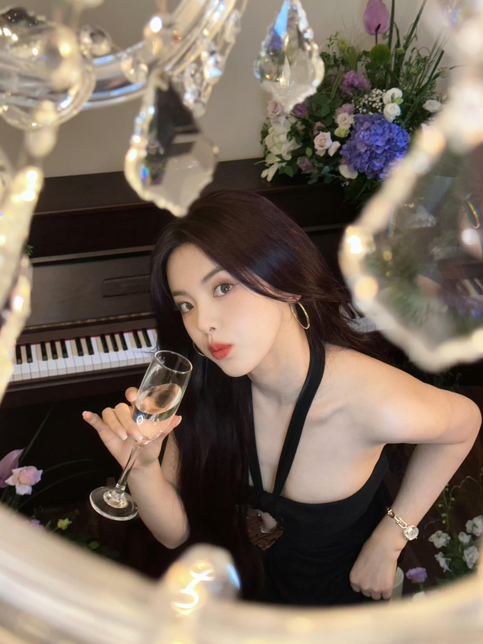 杨超越|真的是老天爷赏饭吃又白又美的超越妹妹