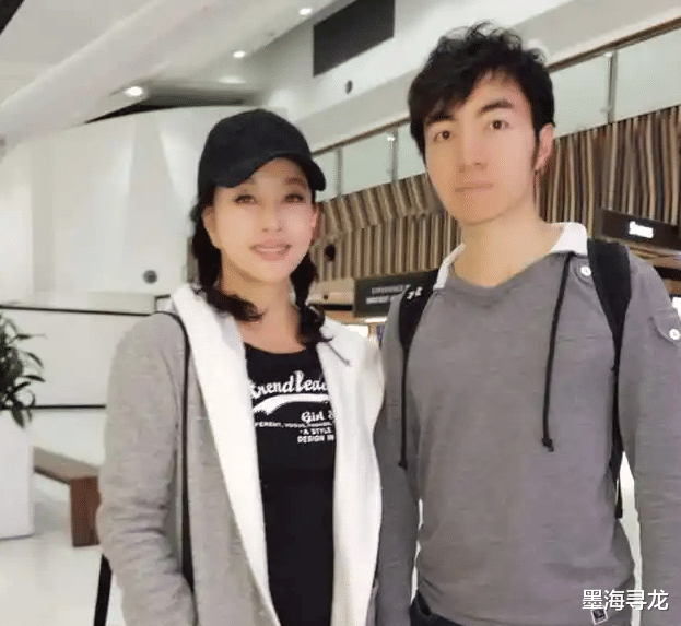 刘晓庆外甥反击，委托律师发布维权声明，网友并不买账