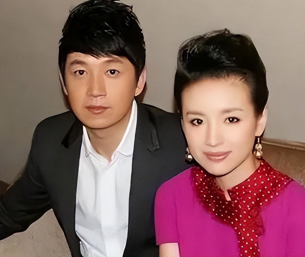 离婚14年恩怨回响，承认自己后悔的董洁，早和潘粤明走上不同的路