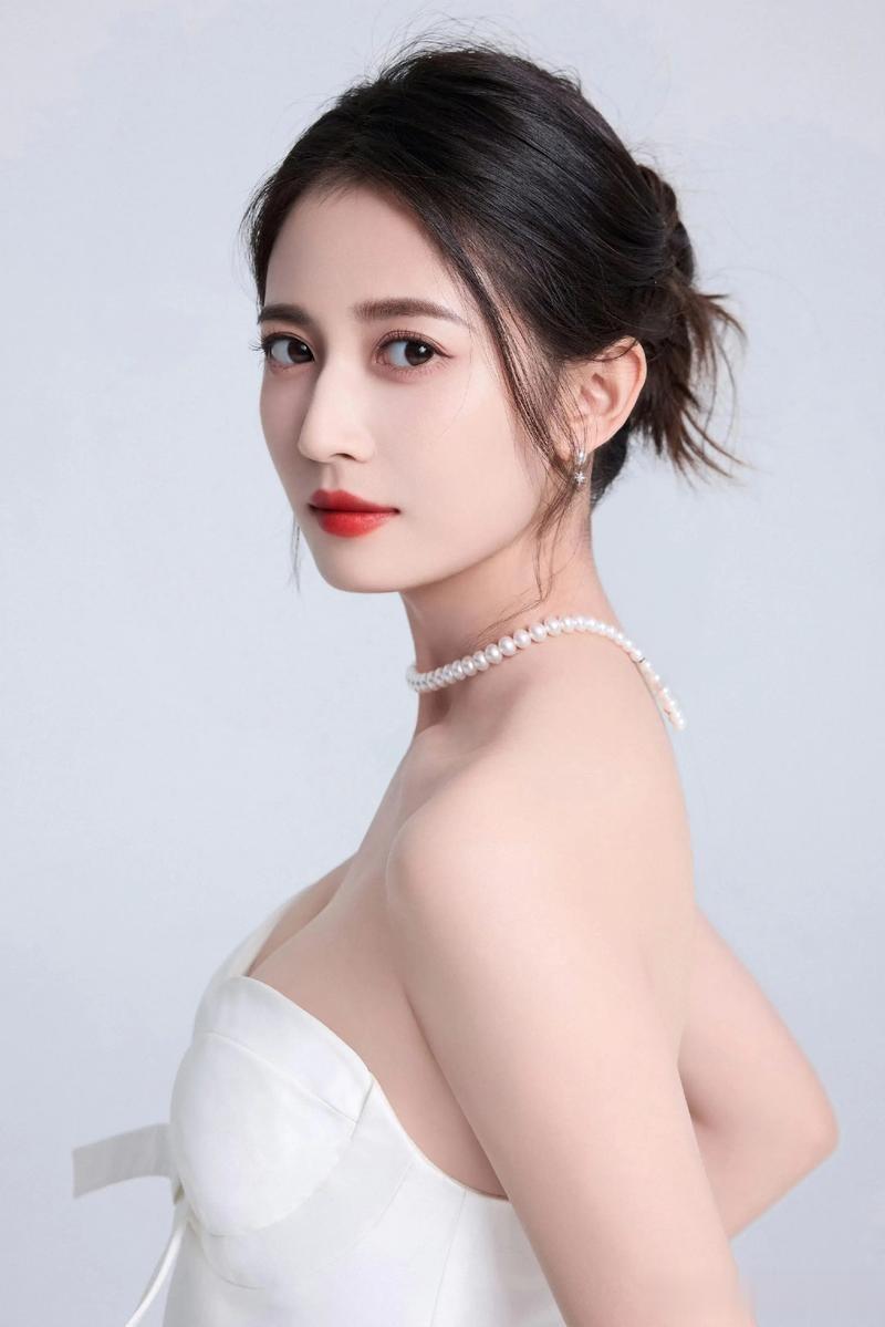 陈琪钰好美好白