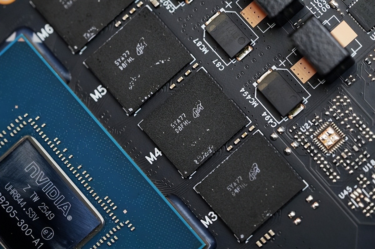 嘻哈涂鴉太吸睛！七彩虹RTX 5070 Ultra OC 12GB圖賞