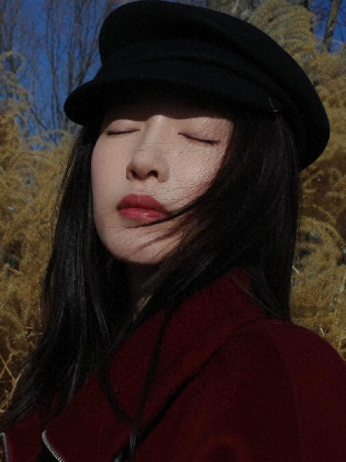 江疏影户外新图来袭