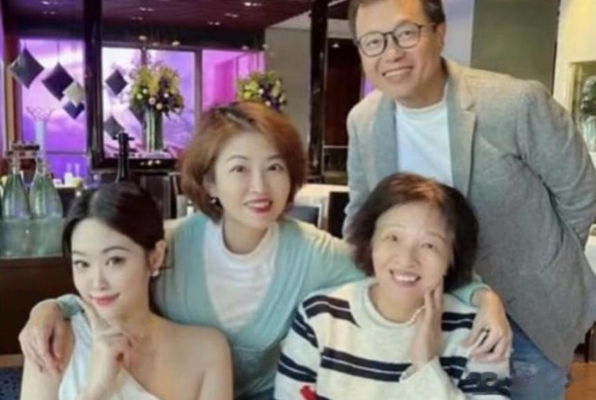56岁女主持离世，住院前1周还在录新闻！从确诊到离世仅29天