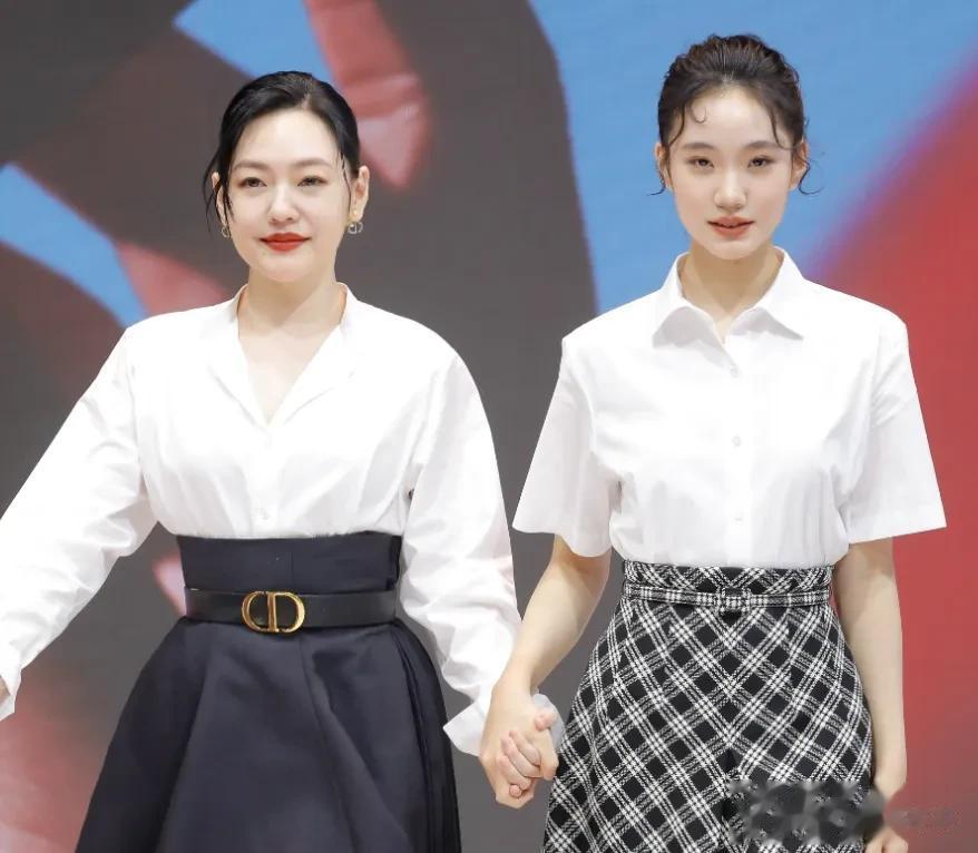 果真是蹭秀!小S女儿参加时装周全网无认领,主动晒照被品牌无视