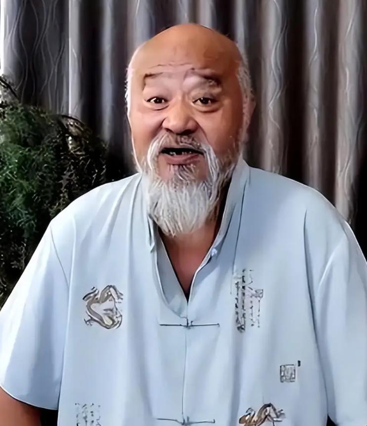 每天2包烟，顿顿8两白酒，70岁李琦跟去世前杨少华状态如出一辙