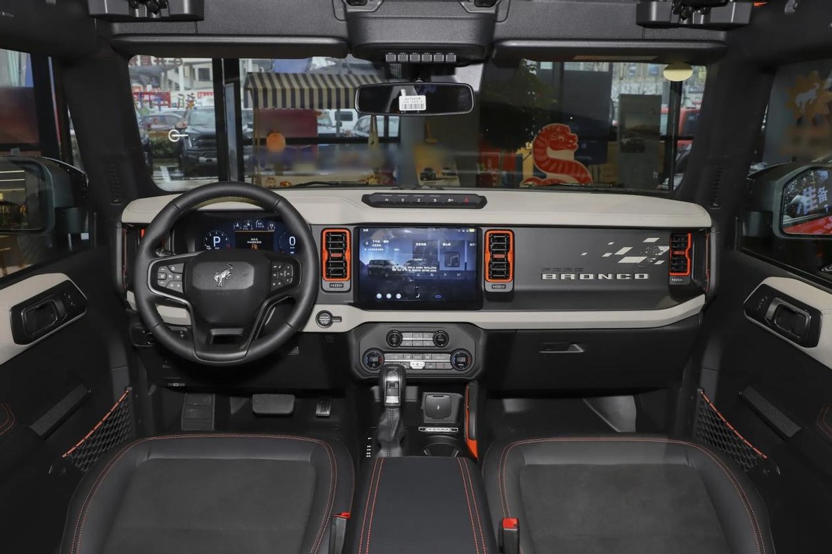 实拍26款福特烈马，标配透明底盘+全时四驱，这颜值你受得了吗？