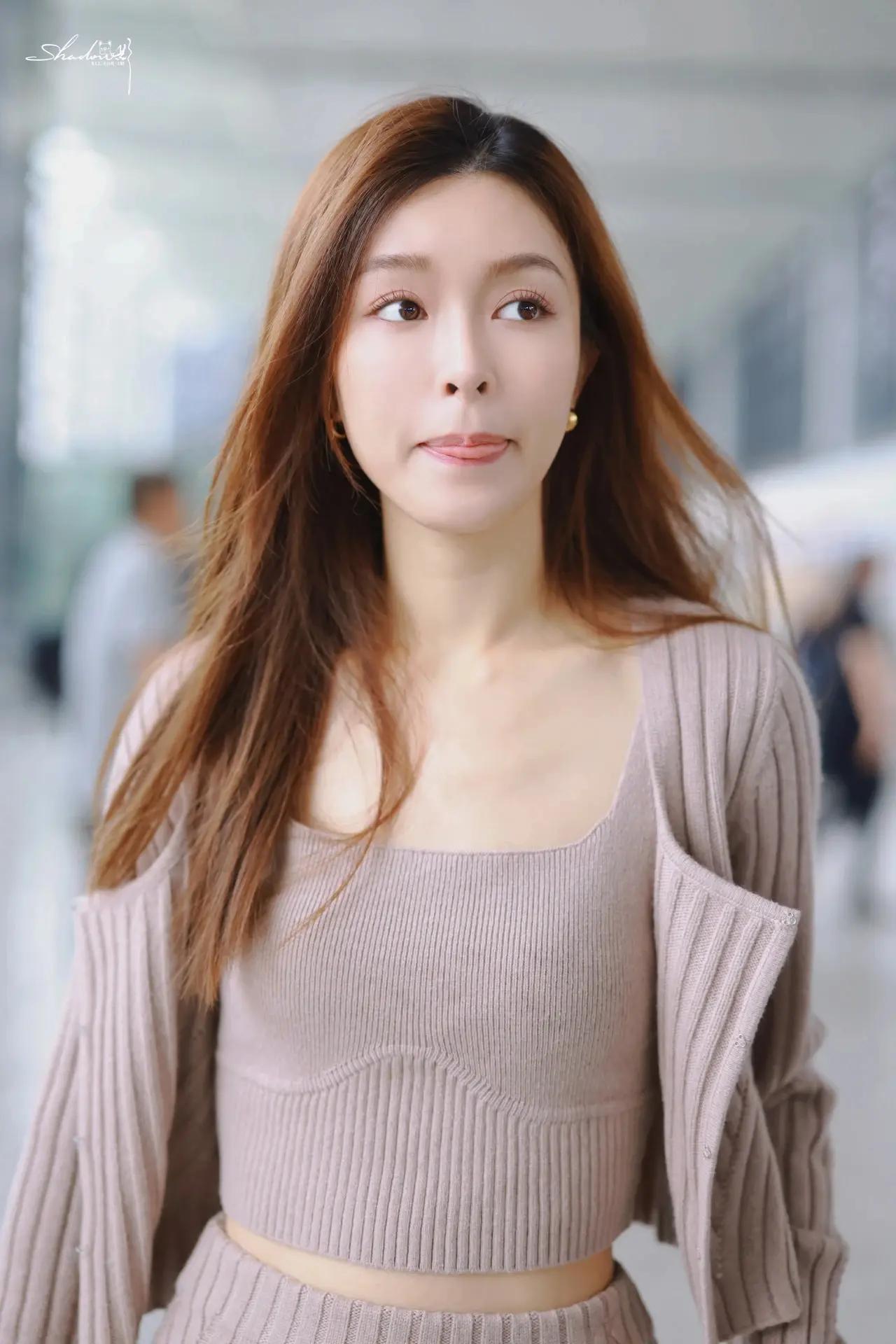 文咏珊。看美女，心情好