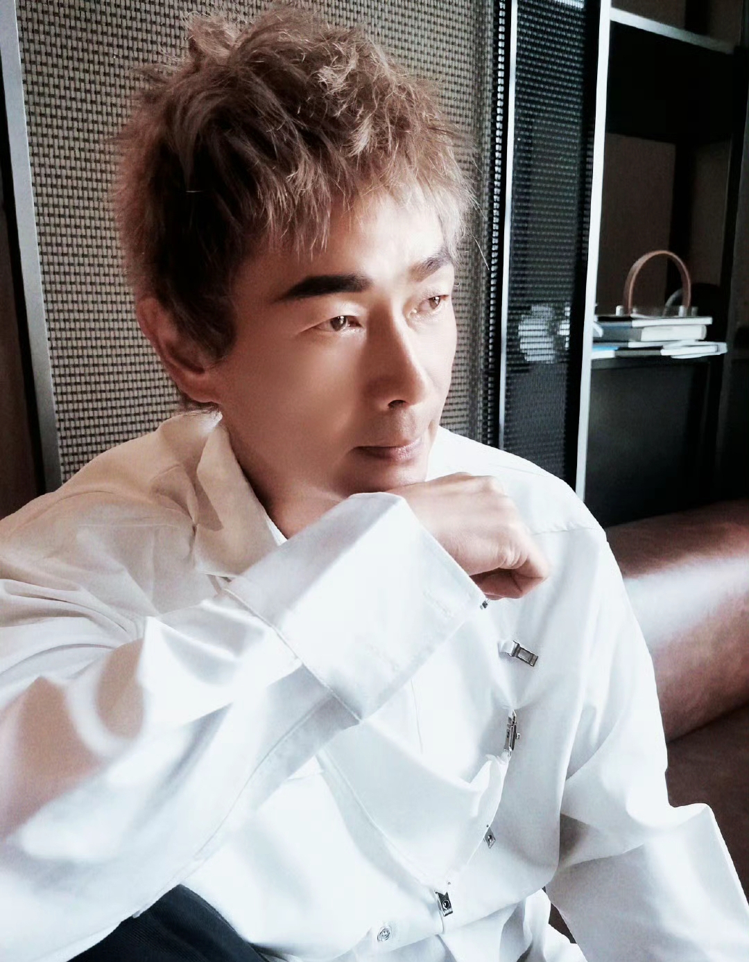 黄品源：与前妻分开后，56岁与国外美女再婚了