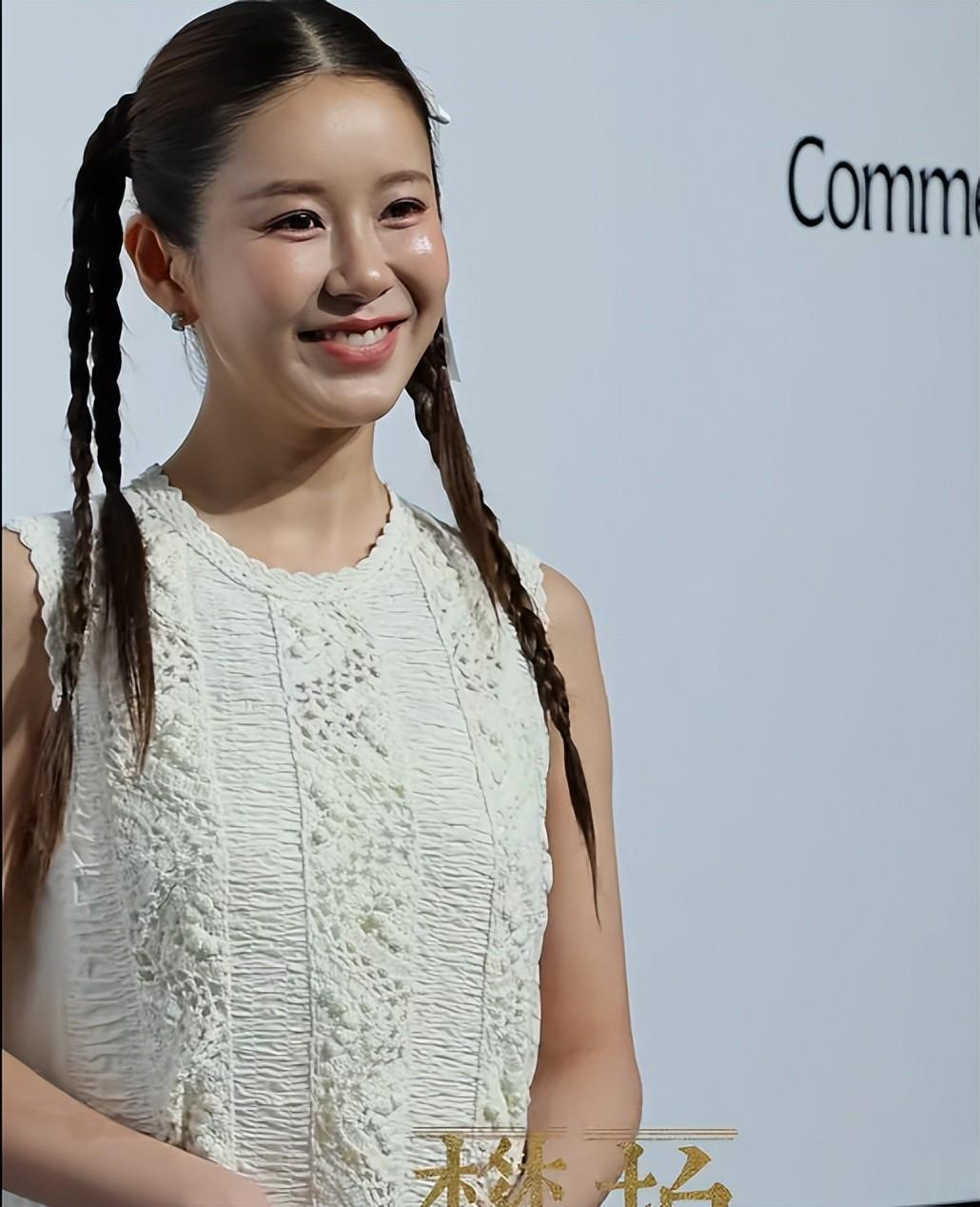 陈赫二婚老婆罕见走红毯！脸肿胀、油成猪刚鬣，网友：都是玻尿酸