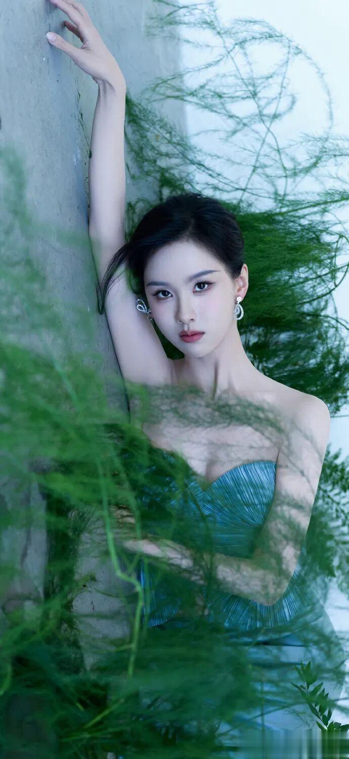 陈都灵壁纸分享