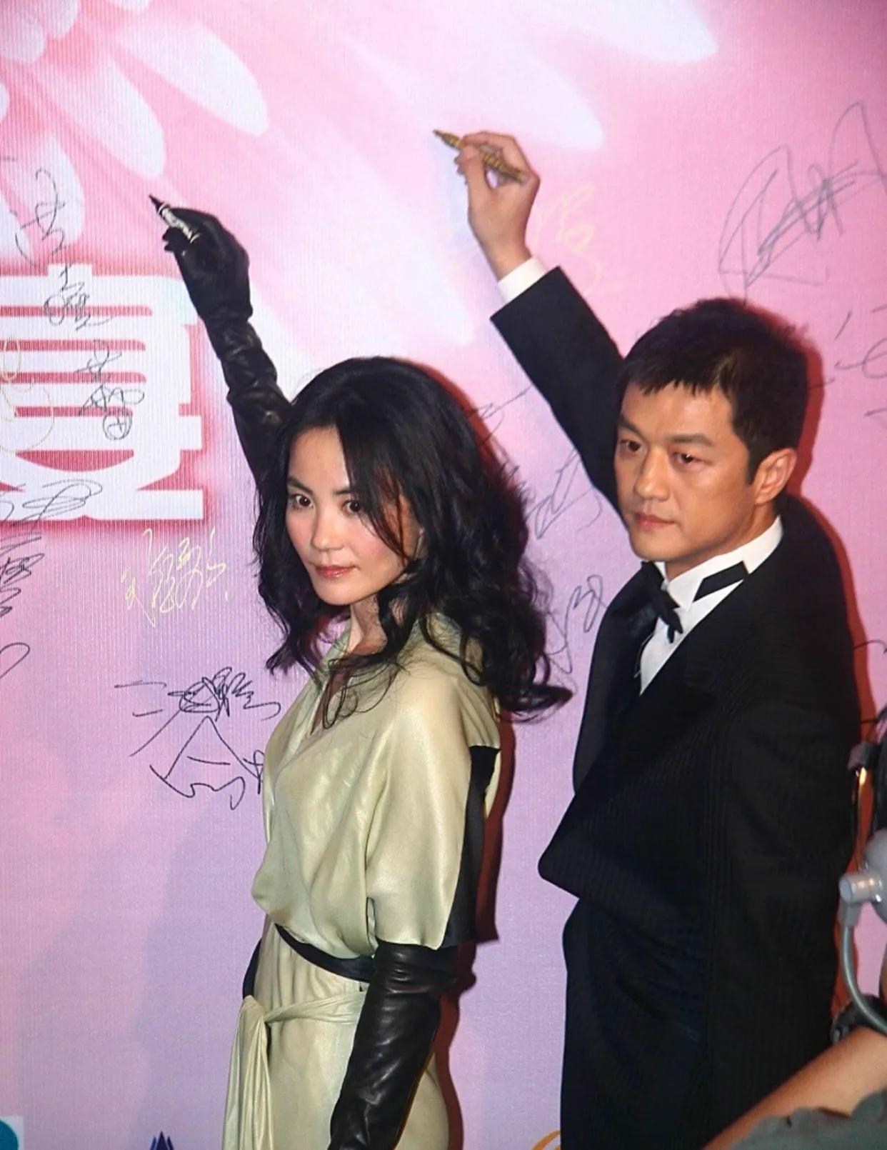 19岁李嫣越来越漂亮,李亚鹏朋友曝光近照,清冷文艺范比王菲还足