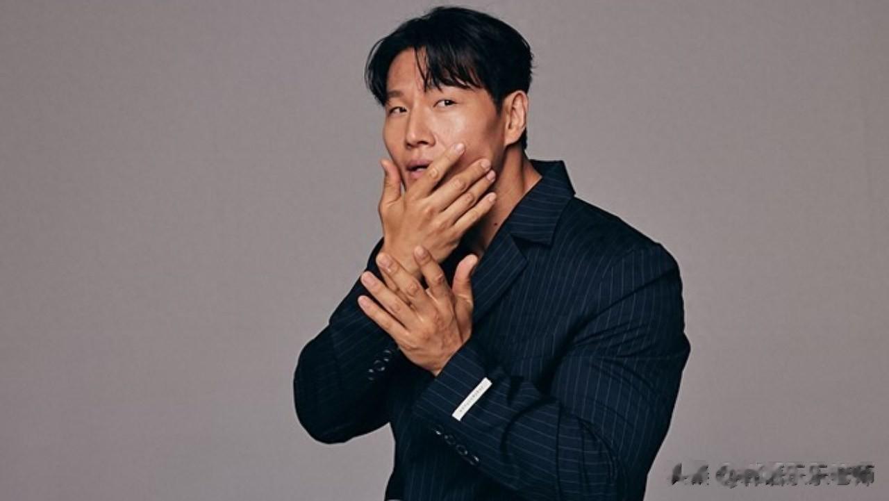 金钟国首次透露「圈外嫩妻」相识过程