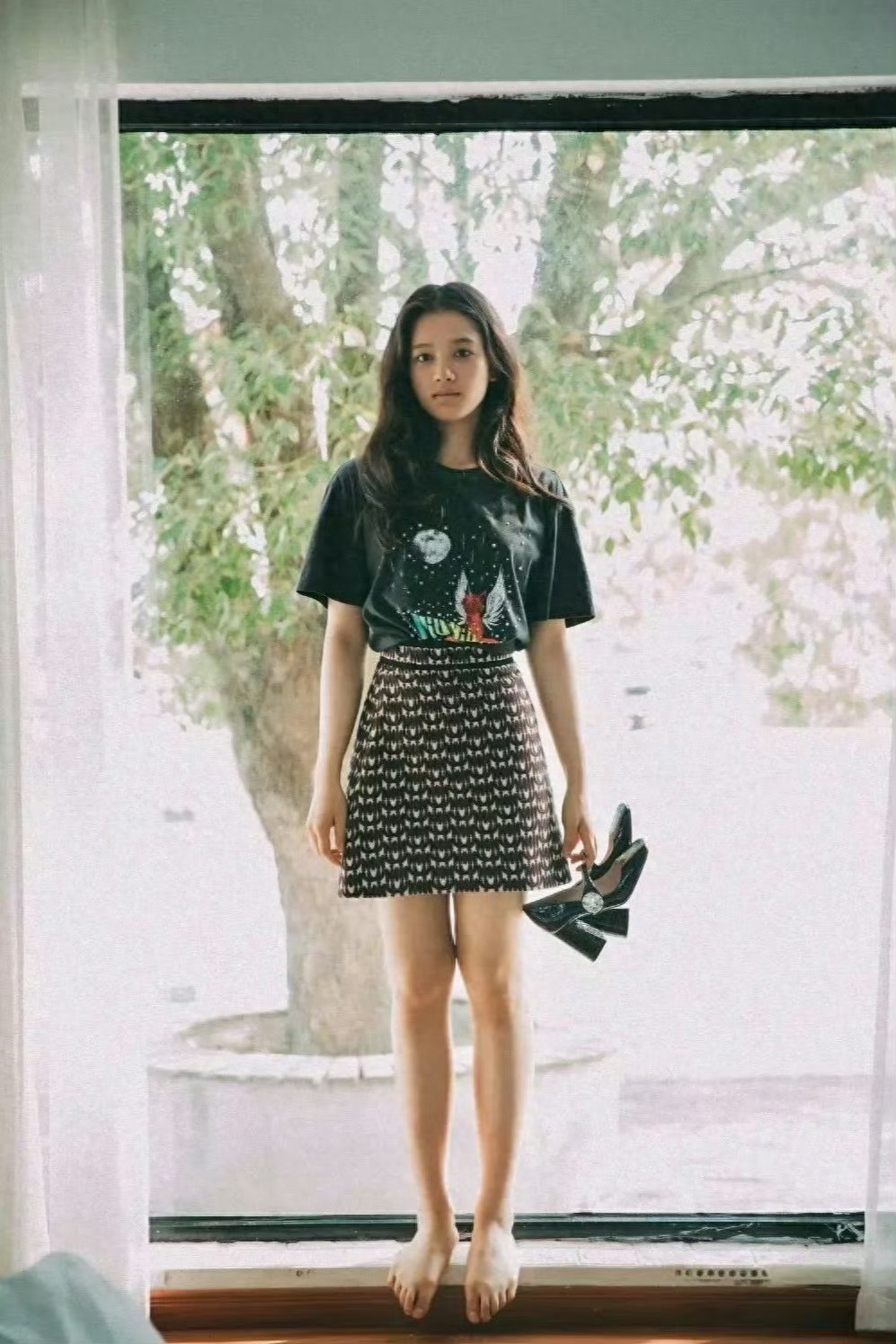 张婧仪邻家少女感 ???