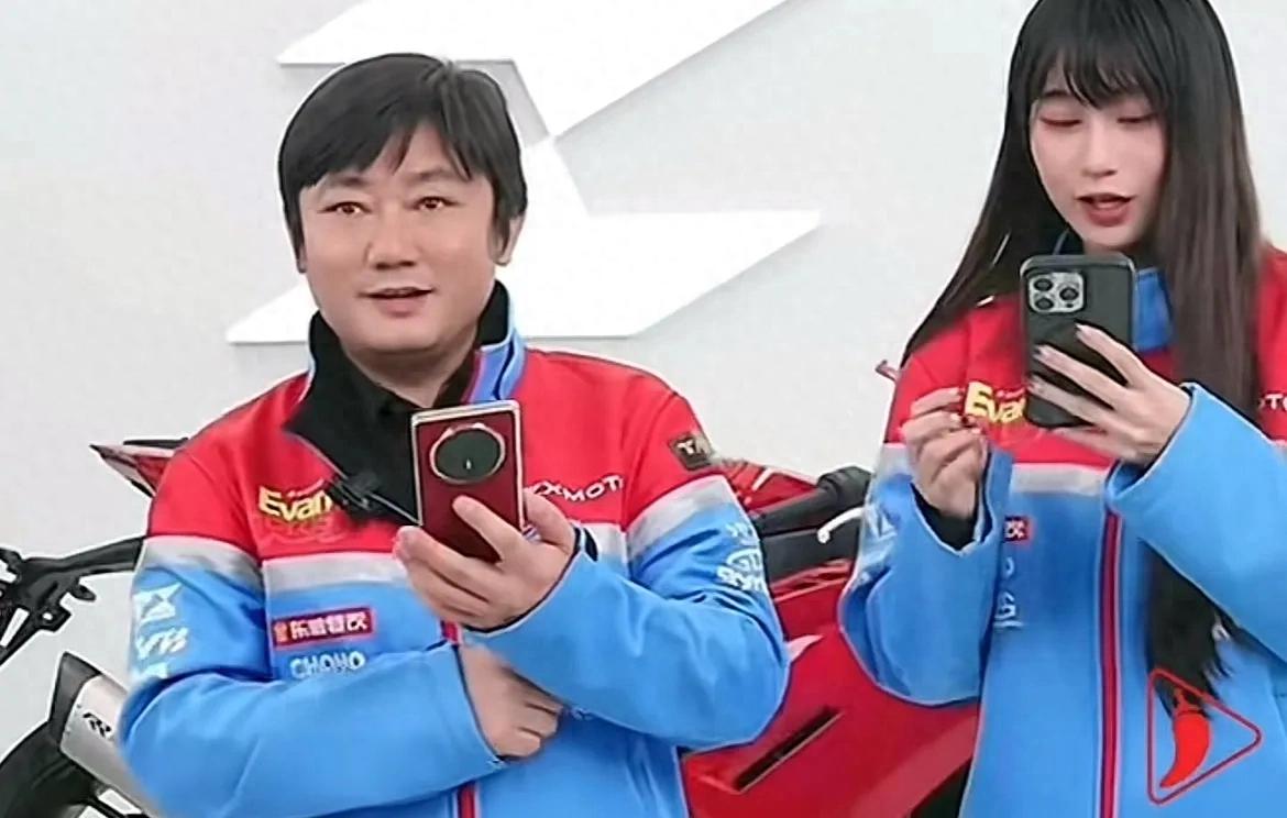 44秒98次出价！张雪机车500万拍出，李亚鹏：我名还没报完呢