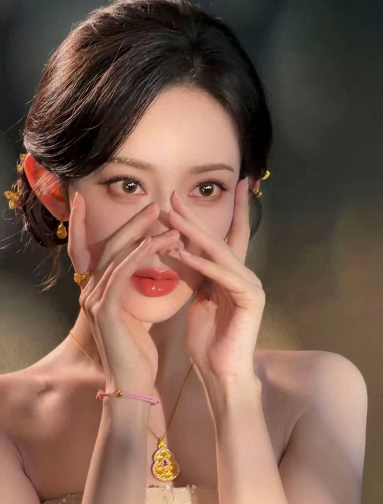 孟子义?就算是星河流转，也不及你眼中波澜