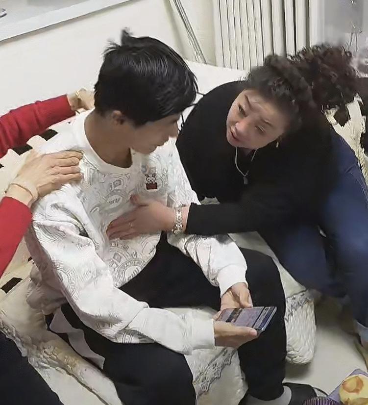 张云鹏自曝在国外曾遭欺凌，爸爸工作曝光，工资微薄名下无房产