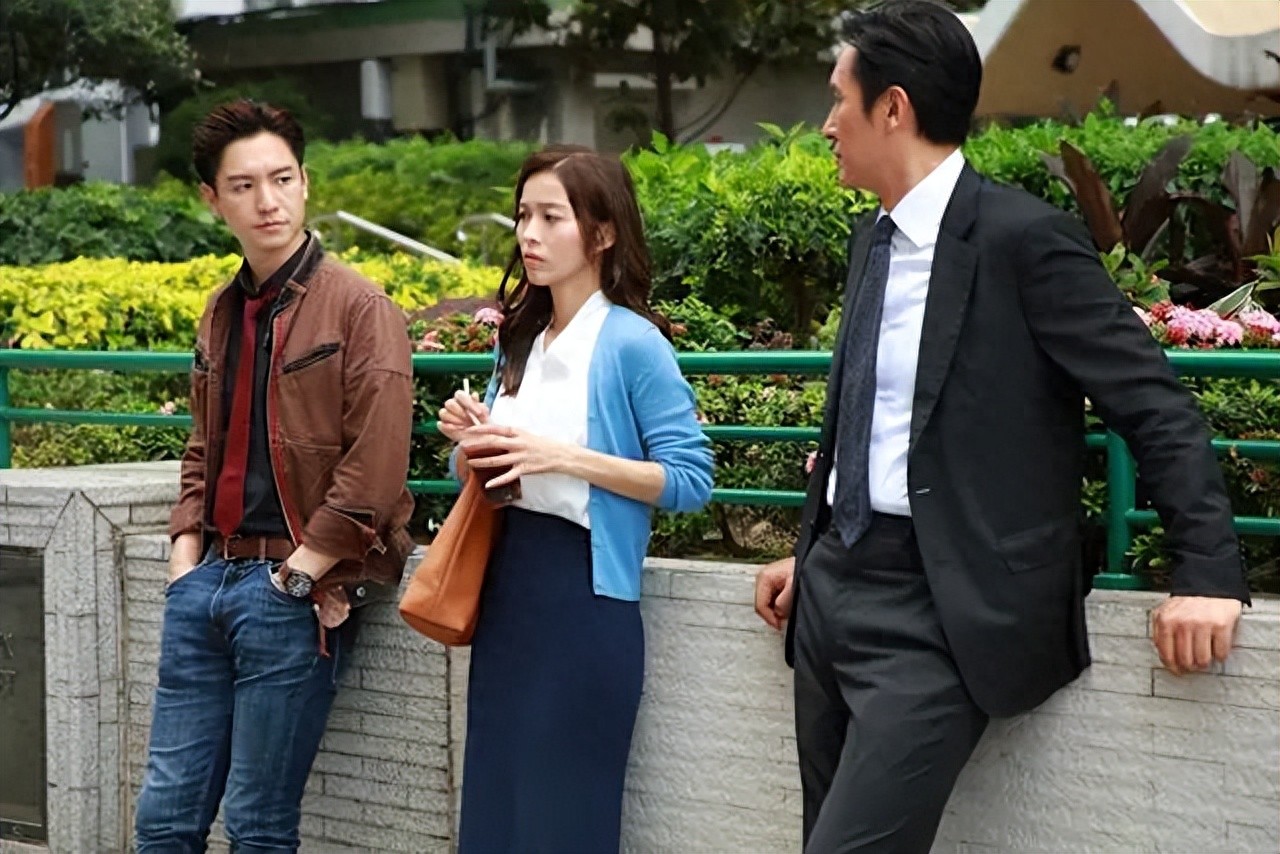 TVB花旦无悔事业上升期选择早婚,生完二胎决定封肚展开人生下半场