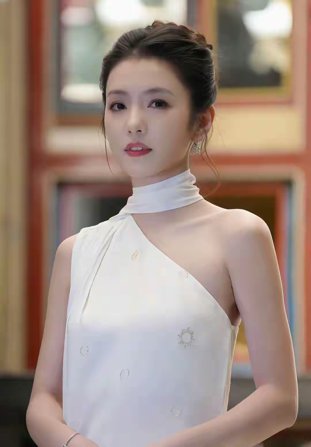 李云霄，在云端上的仙女
