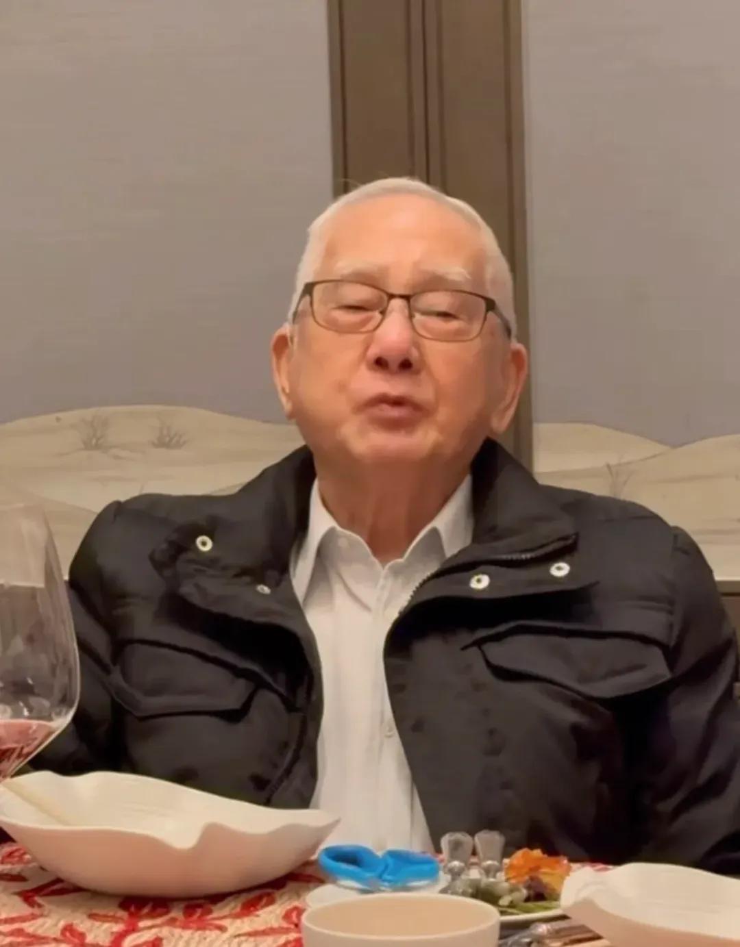 54岁前TVB花旦黎姿为爸爸庆祝88岁生日，曾公开复出拍戏条件