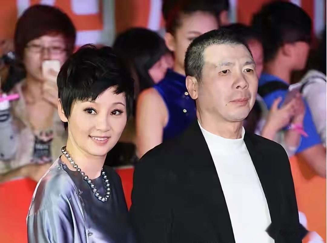 世上没有后悔药？离婚传闻真相大白后的徐帆，已经走了另一条路