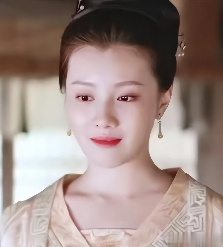 任嘉伦新剧《佳偶天成》开播，男主这次没问题，女主却拖后腿了