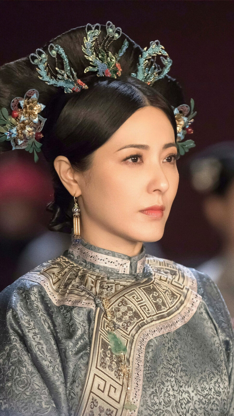 她是两百年难遇的美人,靠美貌“征服”无数男人,如今49岁仍未婚