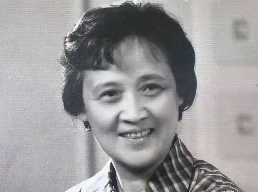 谌容去世才两年,再看嫁给英达28年的梁欢,还真应了冯小刚那句话