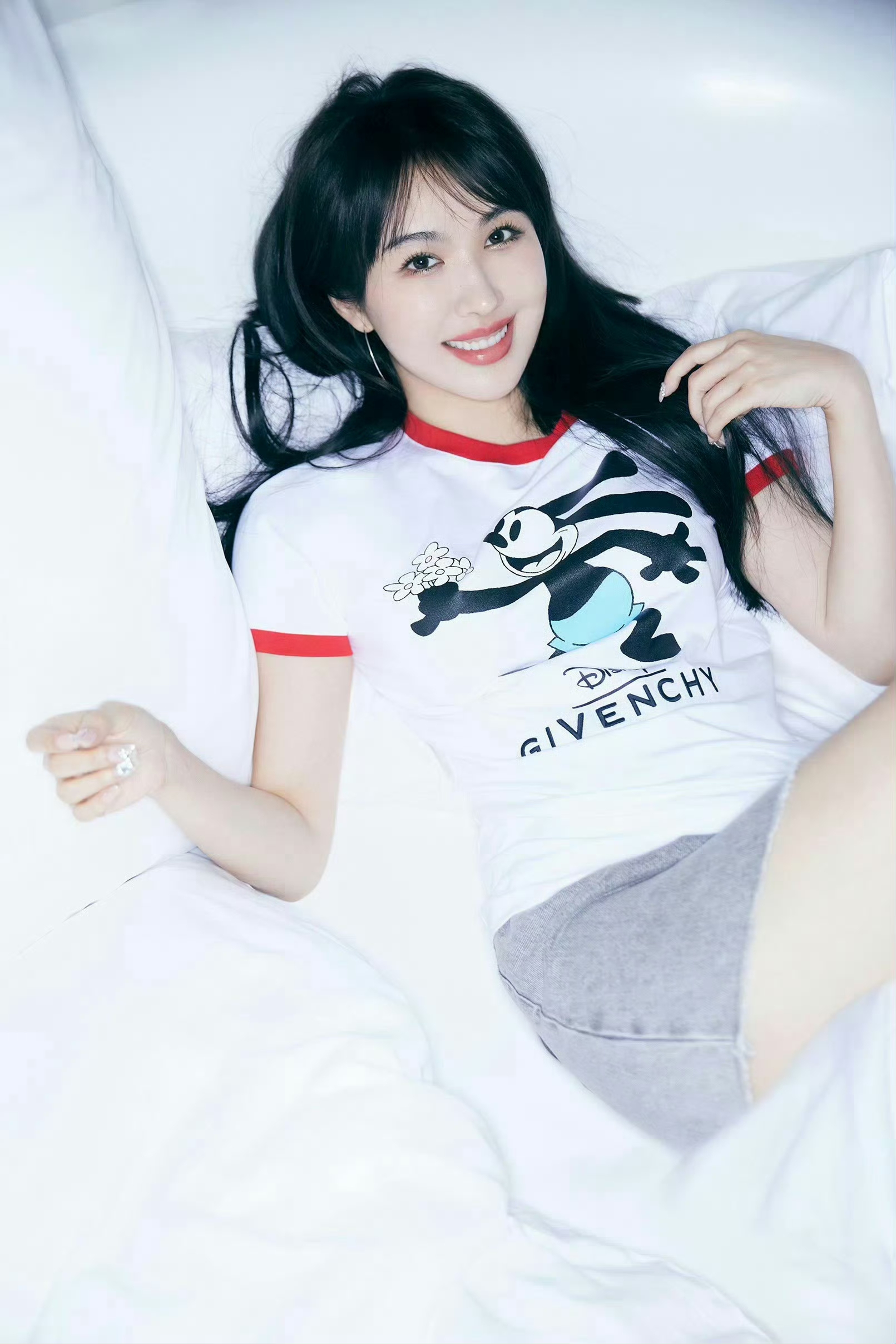 李菲儿 好带感 裸足很是可爱