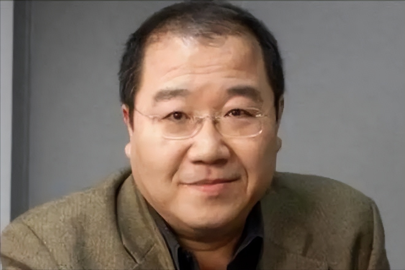 英达儿子英如镝改行当导演，20年冰球培养打水漂，冬奥会后变低调