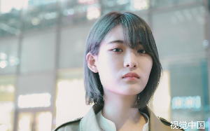 妈妈回归豪门后抛弃了我，我却从未去找过她，直到她结婚那天我偷偷去看了她一眼，可她却崩溃了