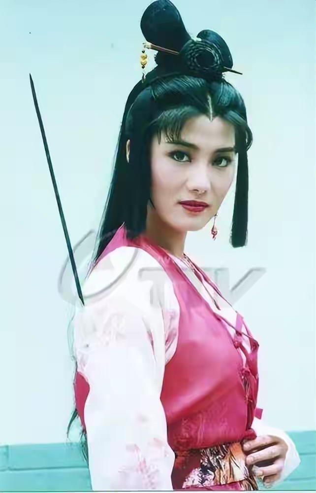 杨丽菁：从“拼命打女”到瑜伽女神！