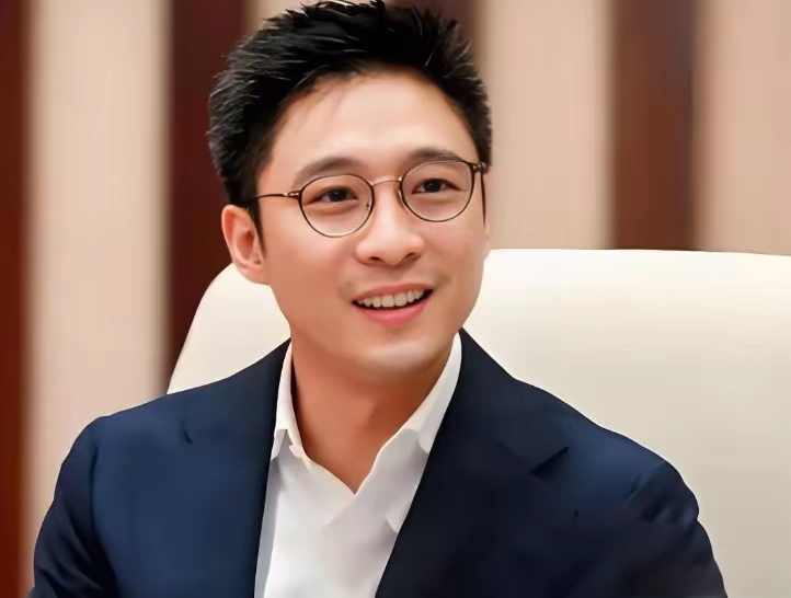 春节结束仅一天，霍震霆二儿子绯闻女友曝光，郭晶晶态度说明一切